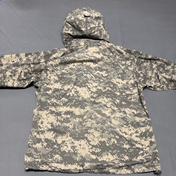 Extreme Cold/Wet Weather Generation III LAYER 6 Jacket Hidden Hood Men's X Small - Picture 13 of 14